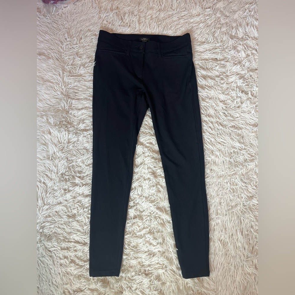 Loft Black Stretch skinny pants size 4